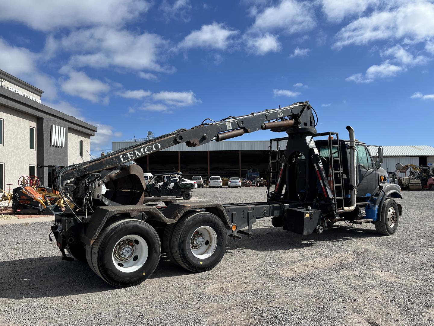 CAMION STERLING CON GRUA  LEMCO